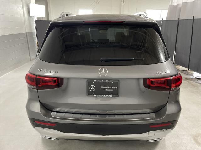 used 2021 Mercedes-Benz GLB 250 car, priced at $30,998
