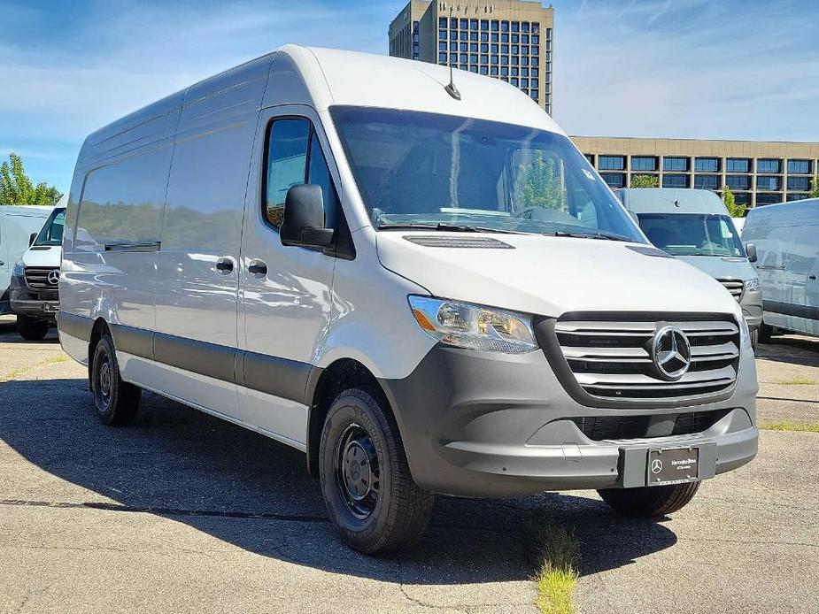 new 2024 Mercedes-Benz Sprinter 2500 car, priced at $71,140