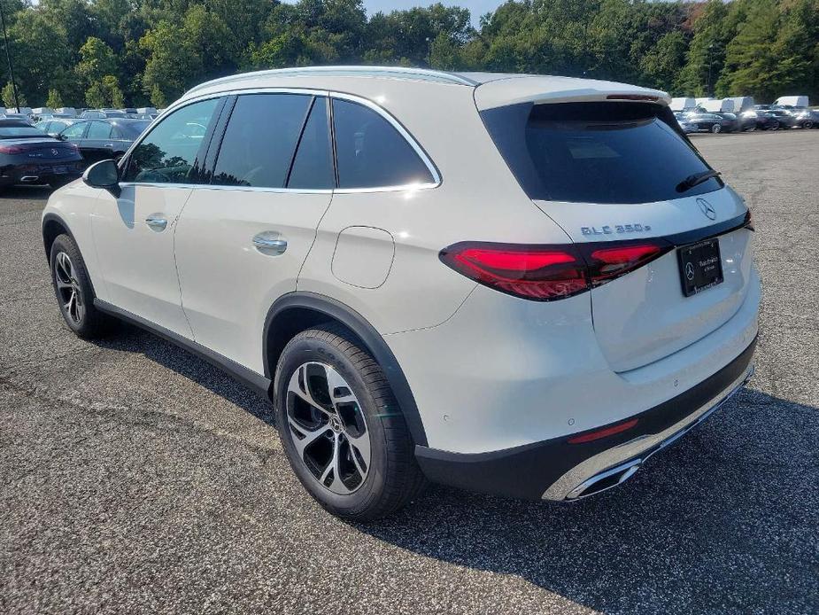 new 2025 Mercedes-Benz GLC 350e car, priced at $61,400