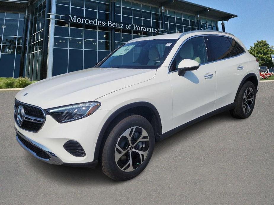 new 2025 Mercedes-Benz GLC 350e car, priced at $61,400