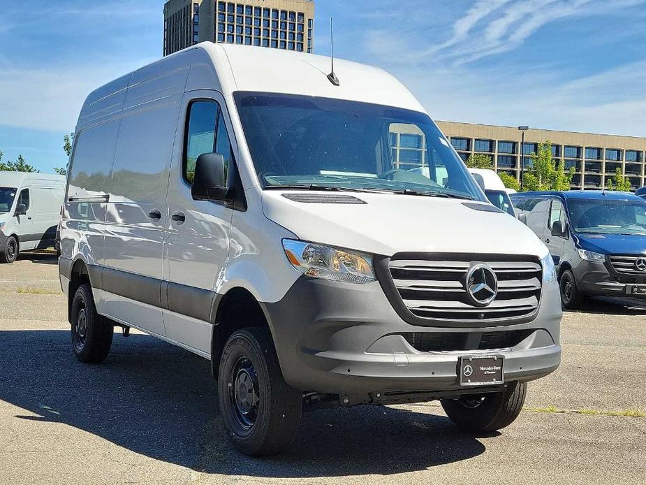 new 2024 Mercedes-Benz Sprinter 2500 car, priced at $72,115