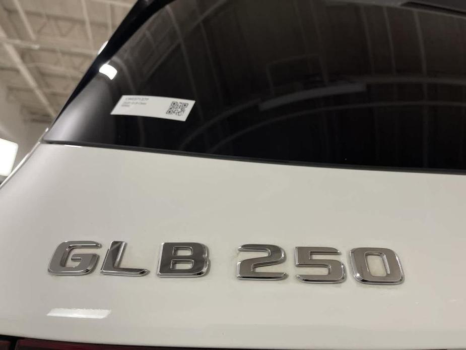 used 2020 Mercedes-Benz GLB 250 car, priced at $25,130