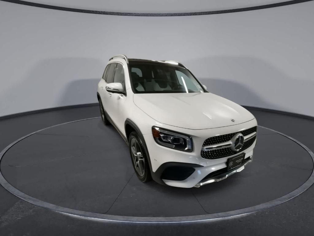 used 2022 Mercedes-Benz GLB 250 car, priced at $34,099