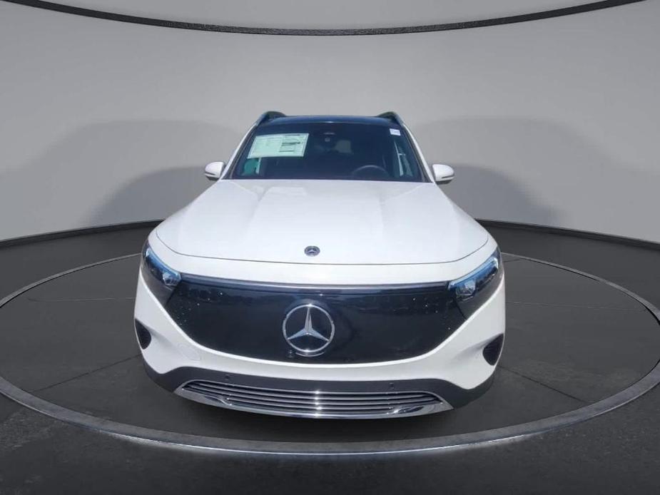 new 2024 Mercedes-Benz EQB 300 car, priced at $64,210