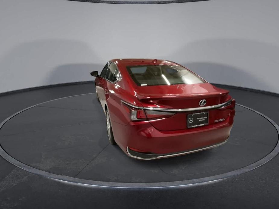 used 2019 Lexus ES 300h car, priced at $28,364