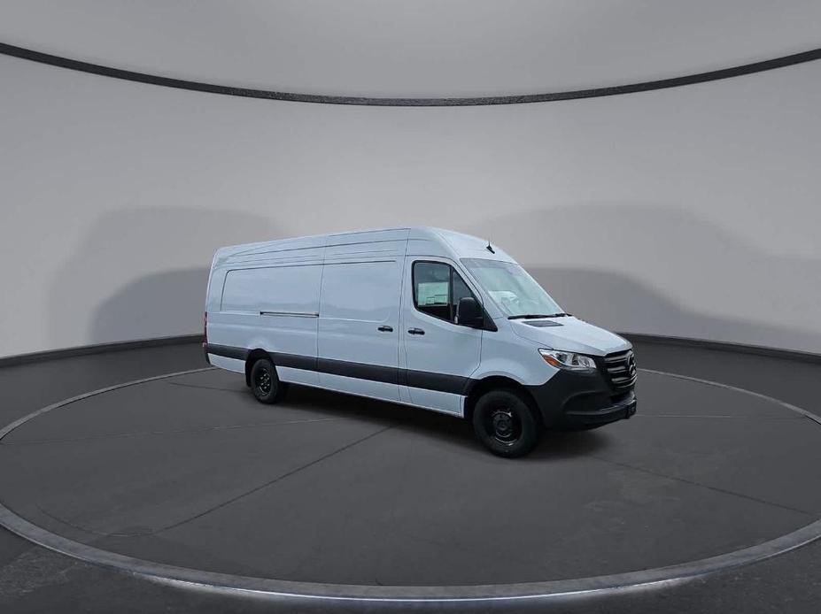 new 2024 Mercedes-Benz Sprinter 3500 car, priced at $73,108