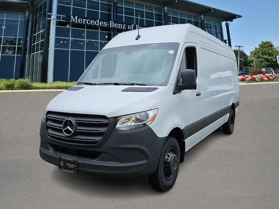 new 2024 Mercedes-Benz Sprinter 3500 car, priced at $70,212