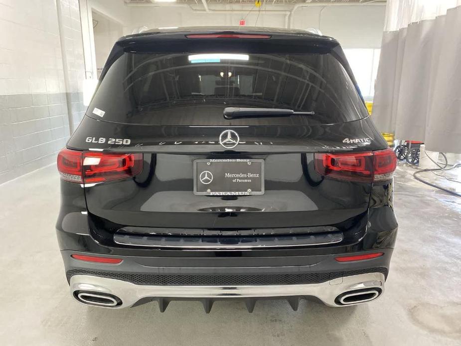 used 2021 Mercedes-Benz GLB 250 car, priced at $30,994