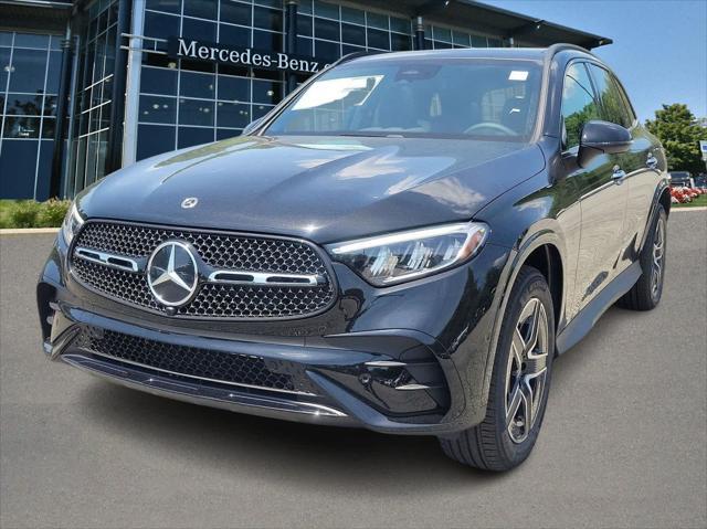 new 2024 Mercedes-Benz GLC 300 car, priced at $57,125