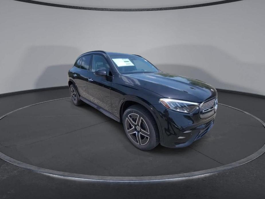 new 2024 Mercedes-Benz GLC 300 car, priced at $57,125