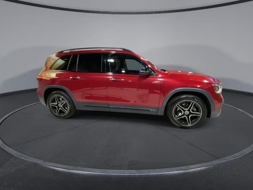 used 2021 Mercedes-Benz GLB 250 car, priced at $28,596