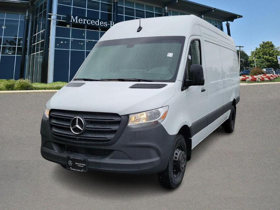 new 2024 Mercedes-Benz Sprinter 3500 car, priced at $70,387