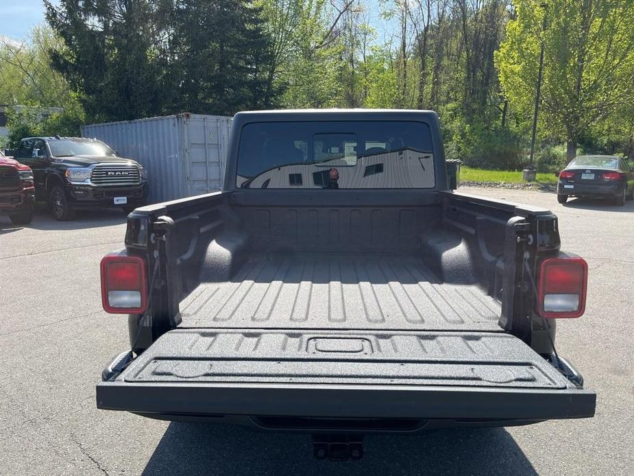 new 2024 Jeep Gladiator car, priced at $49,590