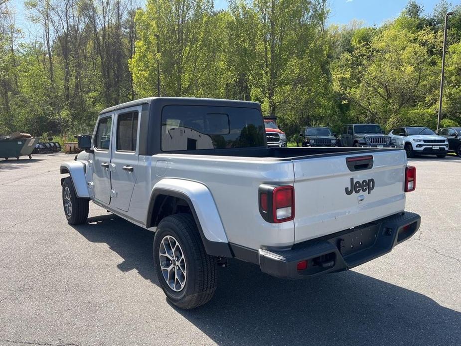 new 2024 Jeep Gladiator car, priced at $47,095