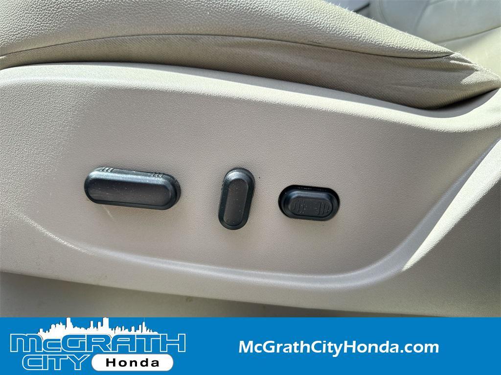 used 2013 Ford Escape car, priced at $7,999