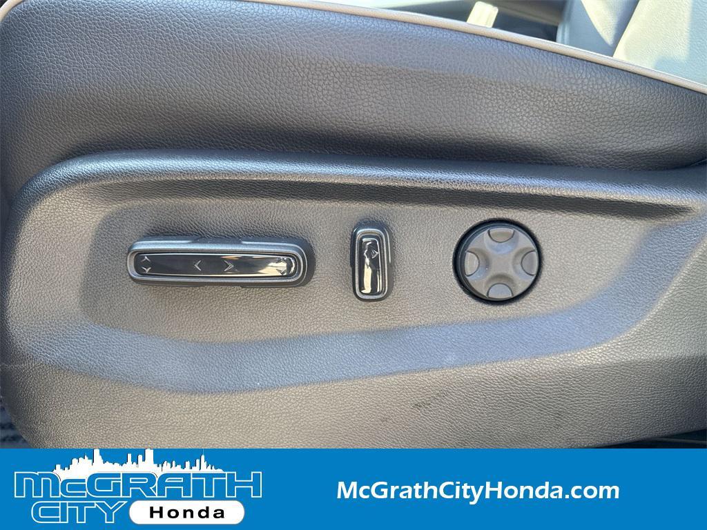 used 2025 Honda Odyssey car, priced at $42,399