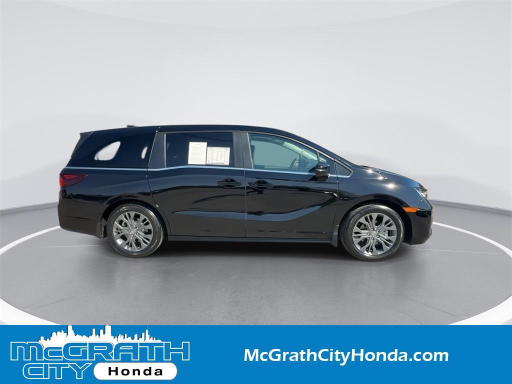 used 2025 Honda Odyssey car, priced at $42,399
