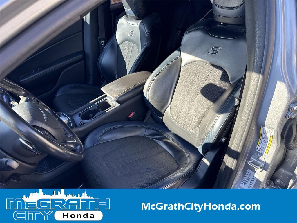 used 2015 Chrysler 200 car, priced at $9,448