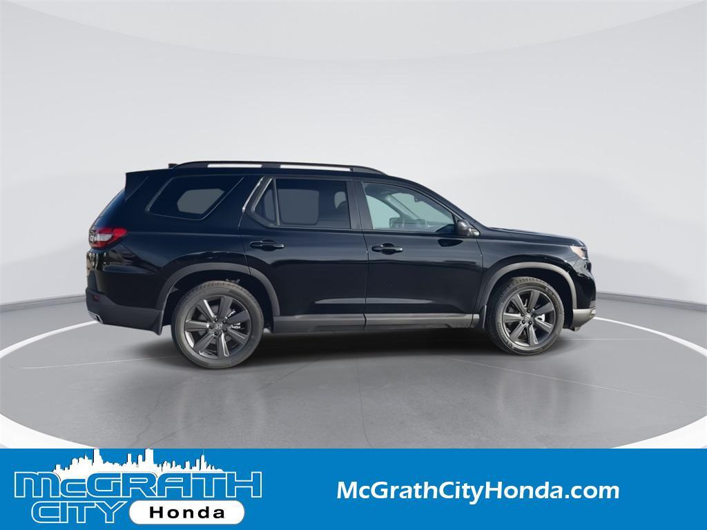 new 2025 Honda Pilot car, priced at $42,795