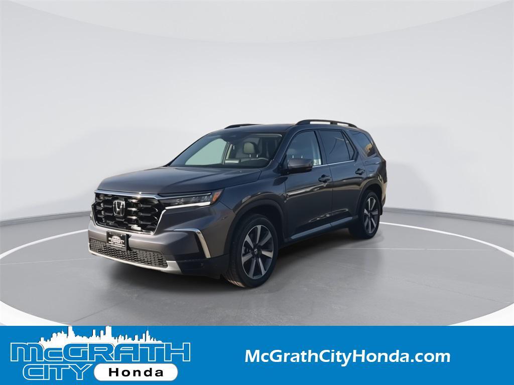 new 2025 Honda Pilot car, priced at $50,095