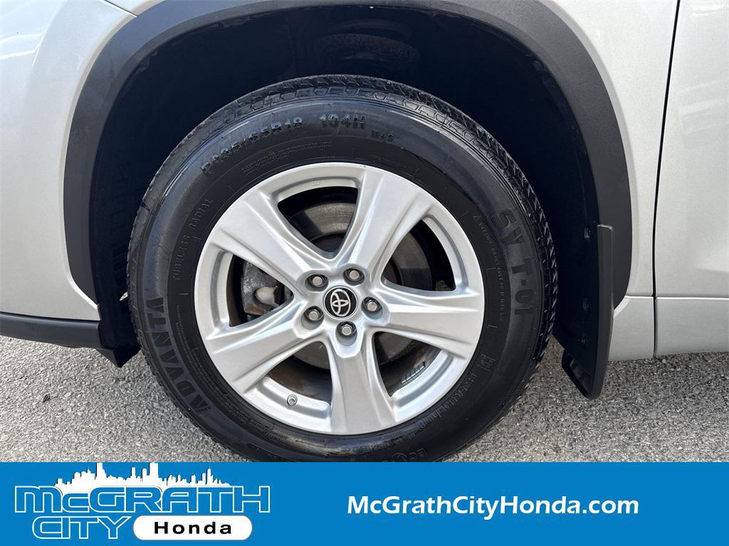 used 2023 Toyota Highlander car, priced at $29,562