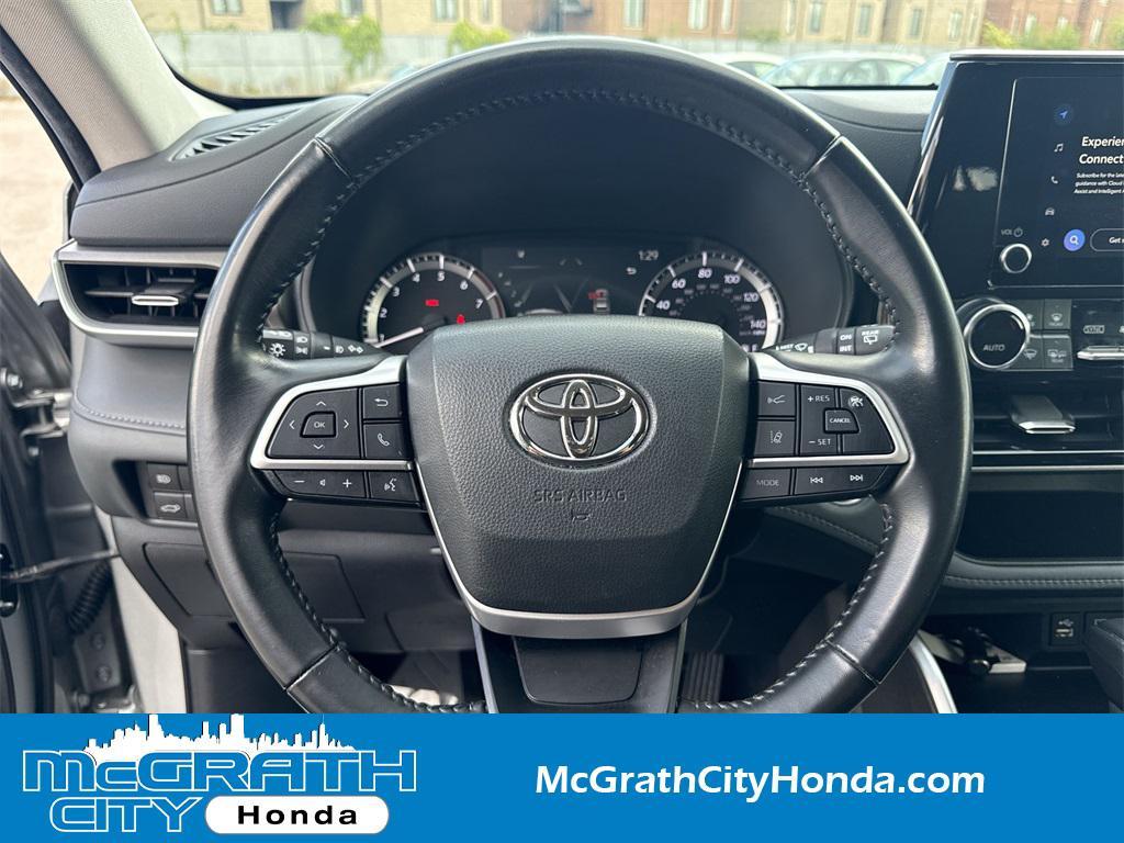 used 2023 Toyota Highlander car, priced at $29,562