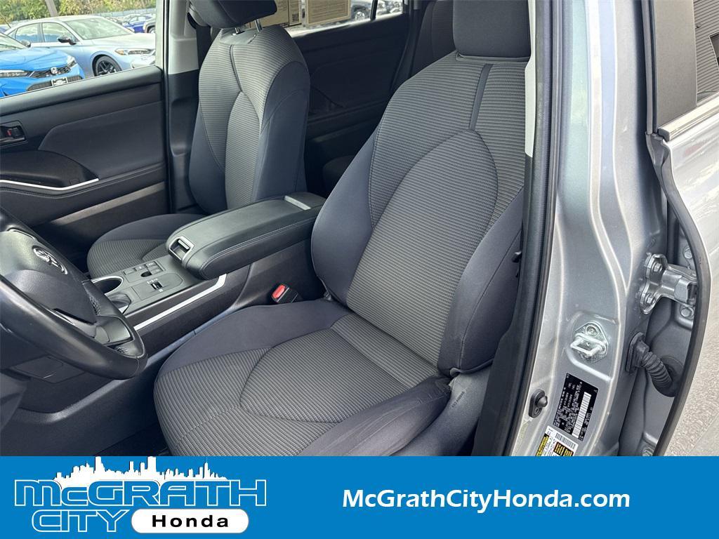 used 2023 Toyota Highlander car, priced at $29,562