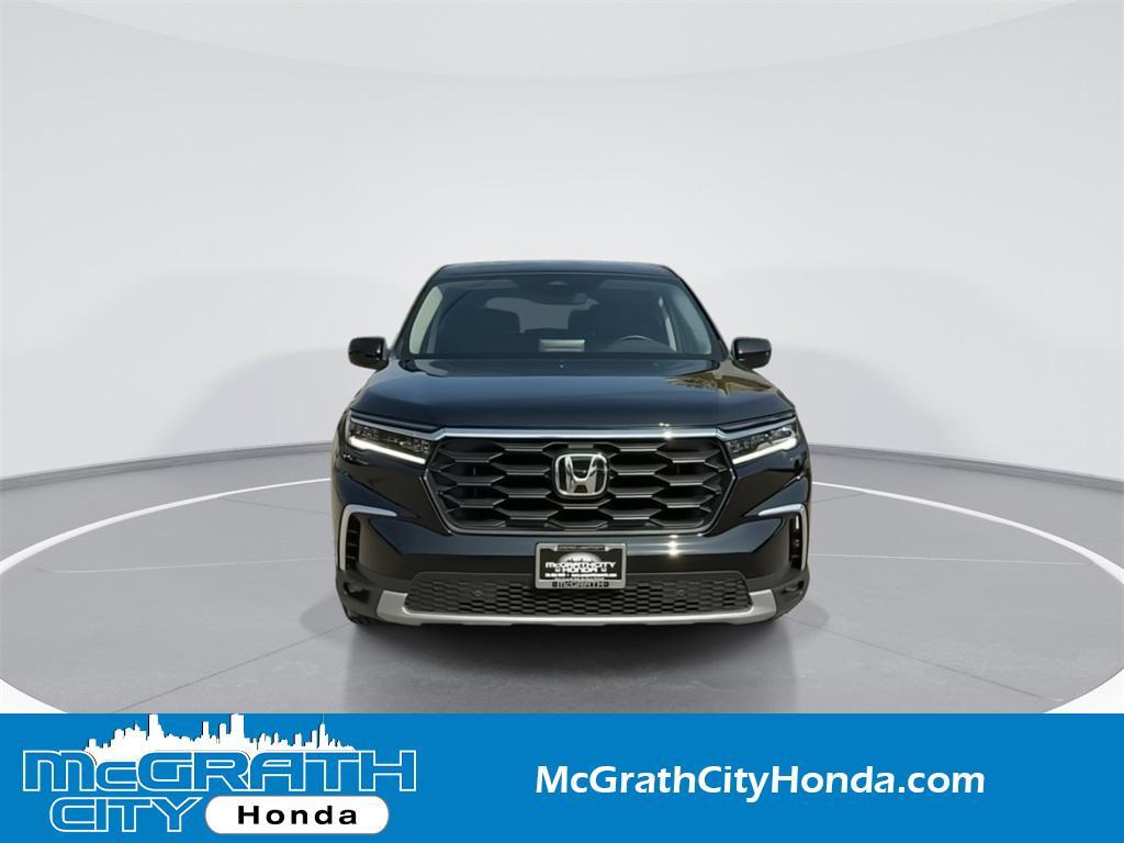 new 2025 Honda Pilot car, priced at $43,315