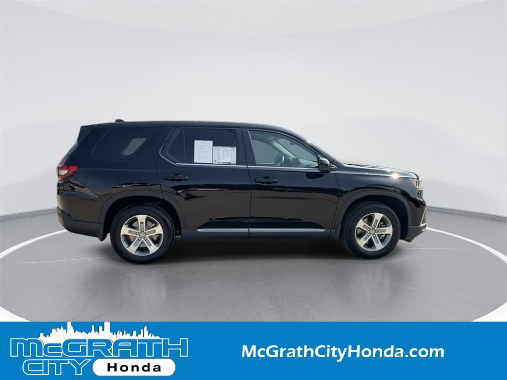 new 2025 Honda Pilot car, priced at $43,315