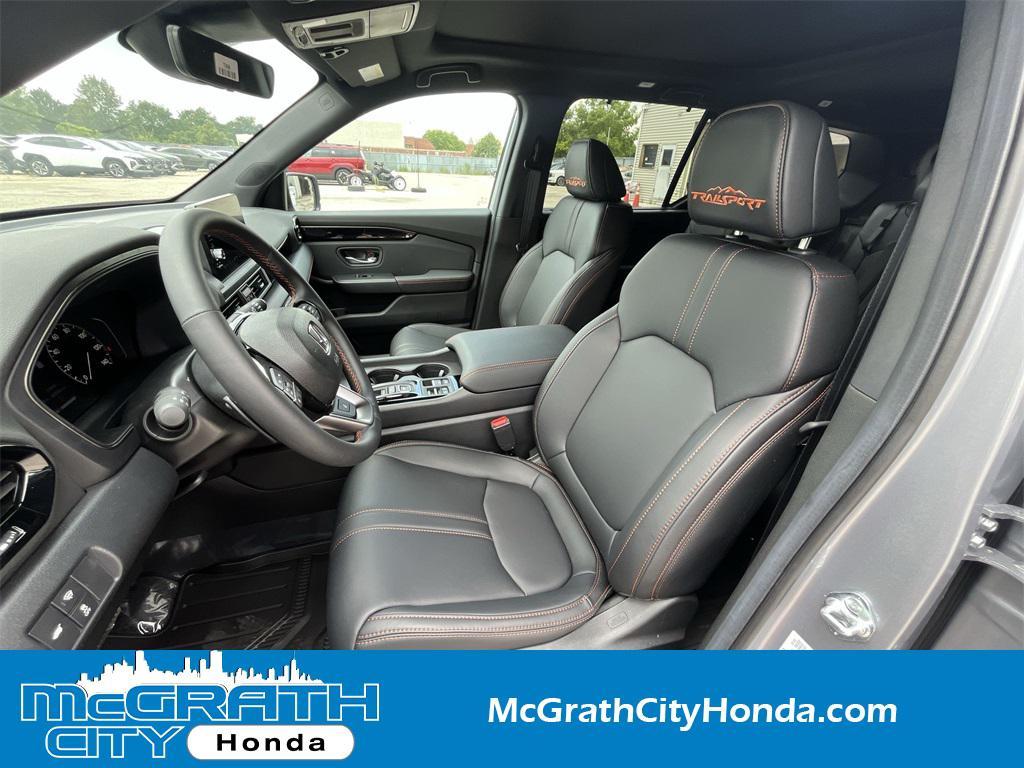 new 2025 Honda Pilot car, priced at $48,147