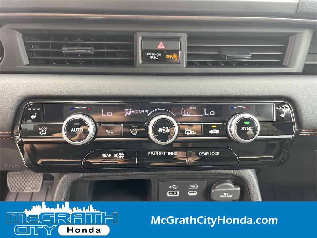 new 2025 Honda Pilot car, priced at $48,147