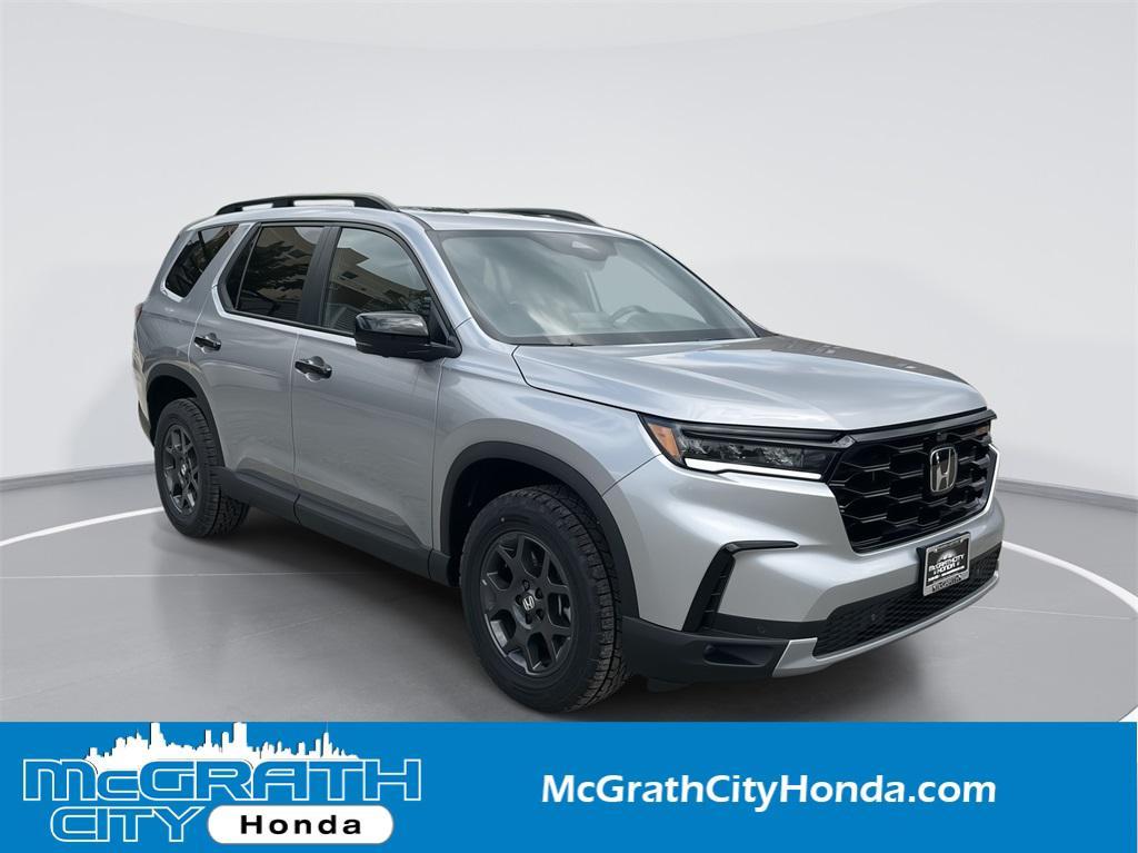 new 2025 Honda Pilot car, priced at $48,147