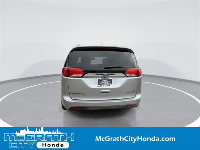 used 2020 Chrysler Pacifica Hybrid car, priced at $18,552