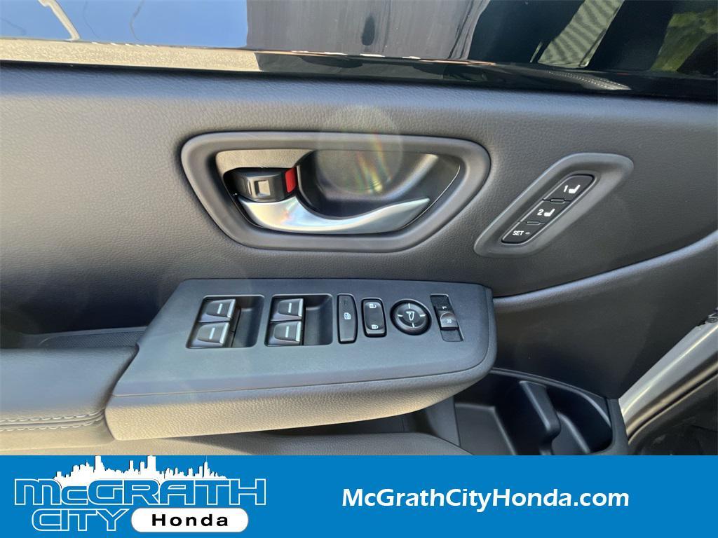 new 2025 Honda Pilot car, priced at $49,713