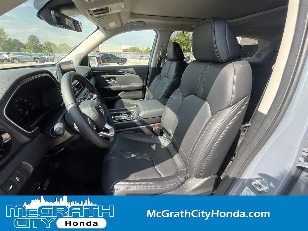 new 2025 Honda Pilot car, priced at $49,713