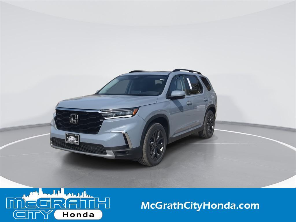 new 2025 Honda Pilot car, priced at $49,713
