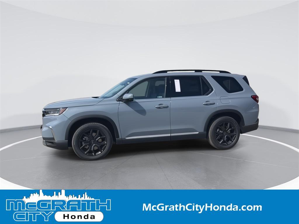 new 2025 Honda Pilot car, priced at $49,713