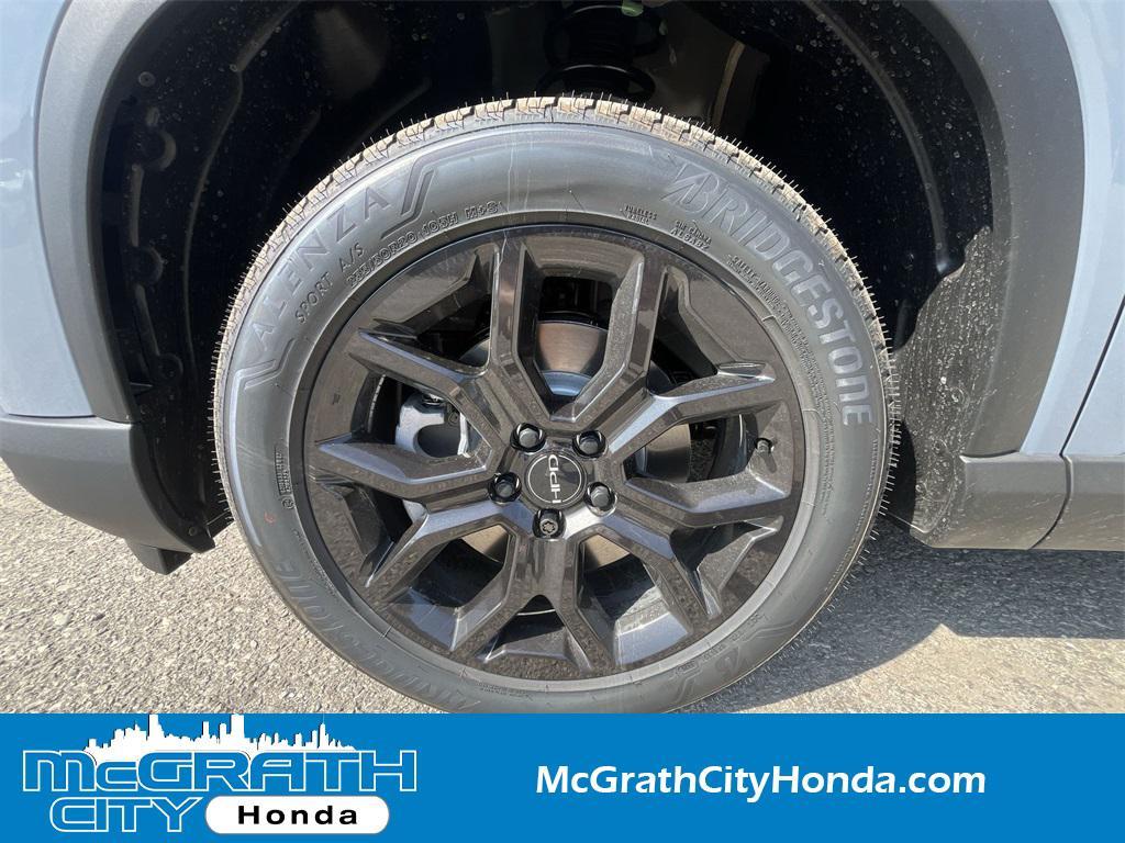 new 2025 Honda Pilot car, priced at $49,713