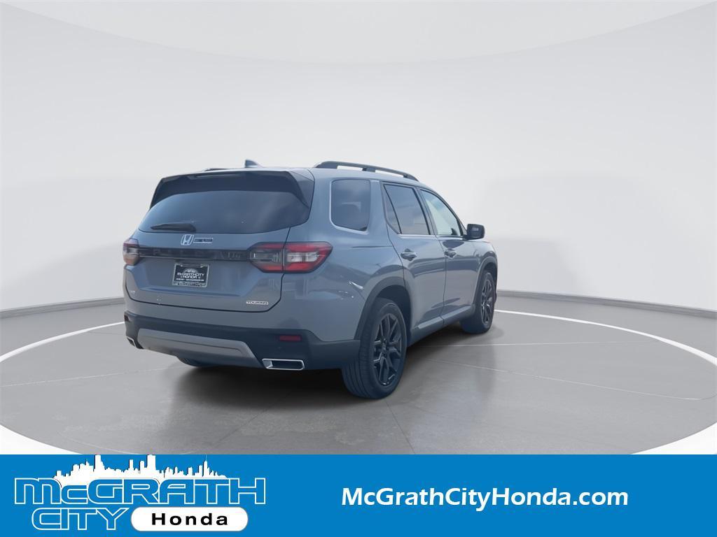 new 2025 Honda Pilot car, priced at $49,713