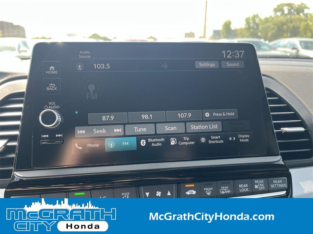 new 2026 Honda Odyssey car, priced at $42,038