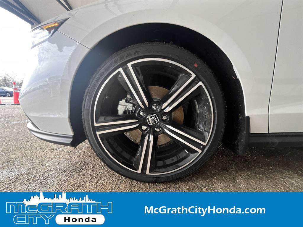 new 2025 Honda Accord Hybrid car, priced at $34,160