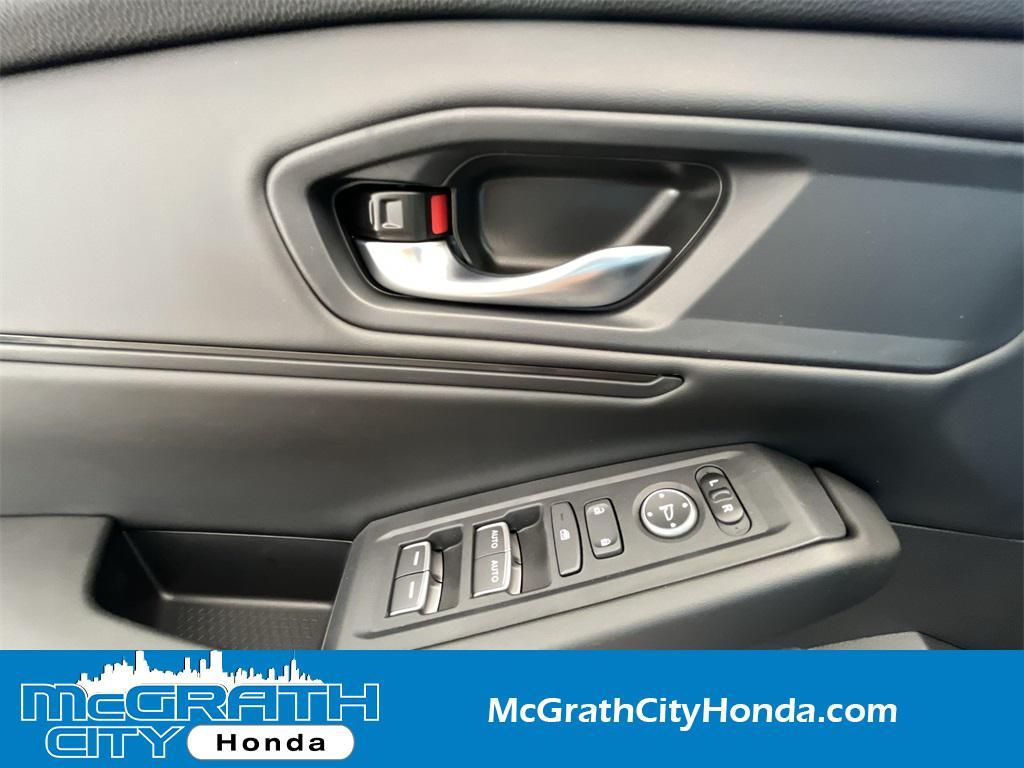 new 2025 Honda Accord car, priced at $30,319