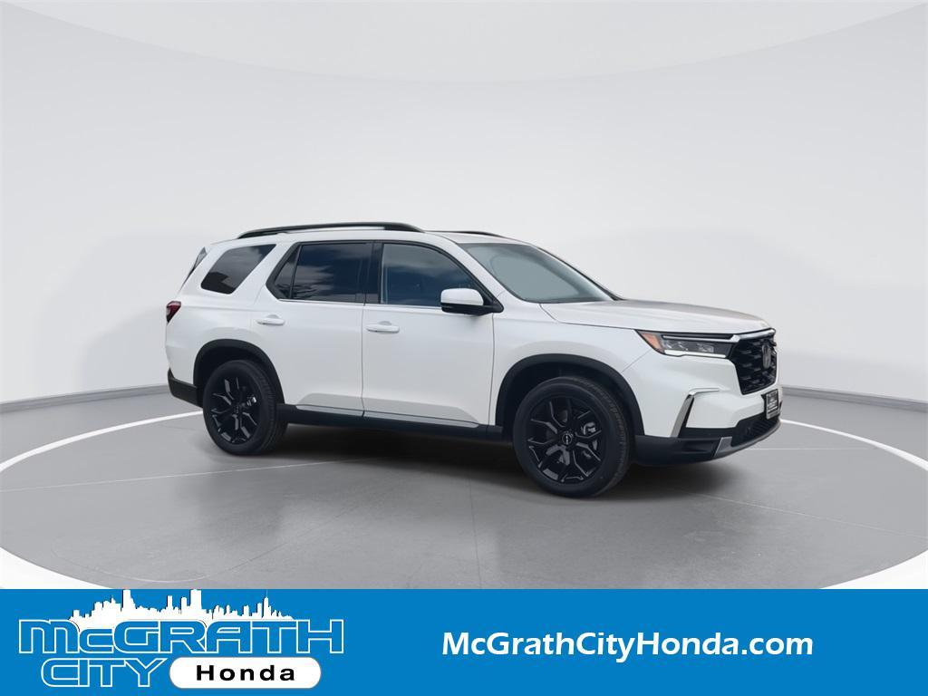 new 2025 Honda Pilot car, priced at $49,121