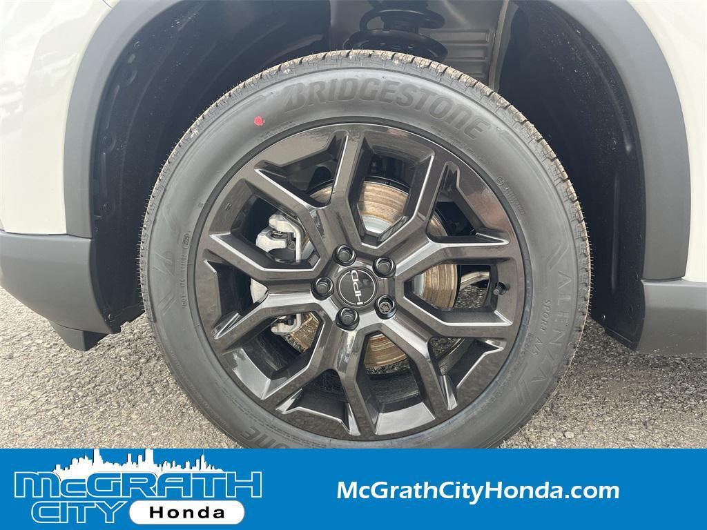 new 2025 Honda Pilot car, priced at $49,121