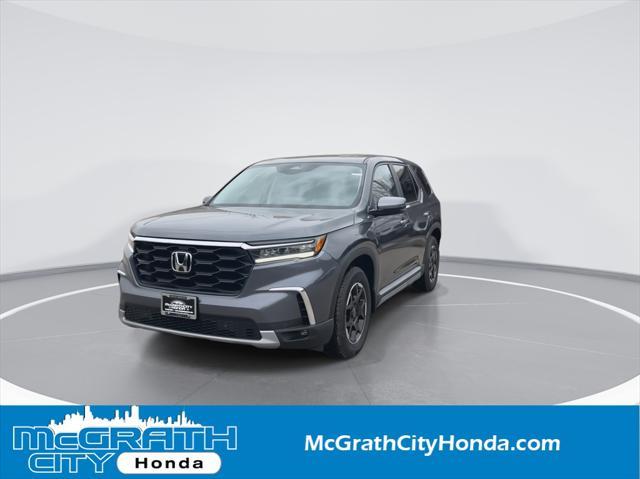 new 2025 Honda Pilot car, priced at $49,195