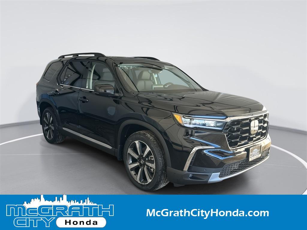 new 2025 Honda Pilot car, priced at $45,776