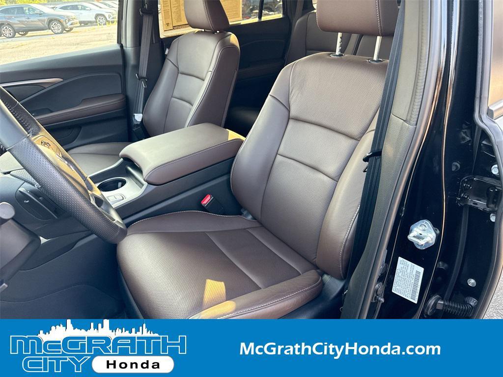 used 2025 Honda Passport car, priced at $38,160