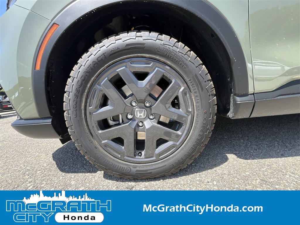 new 2026 Honda CR-V Hybrid car, priced at $38,664