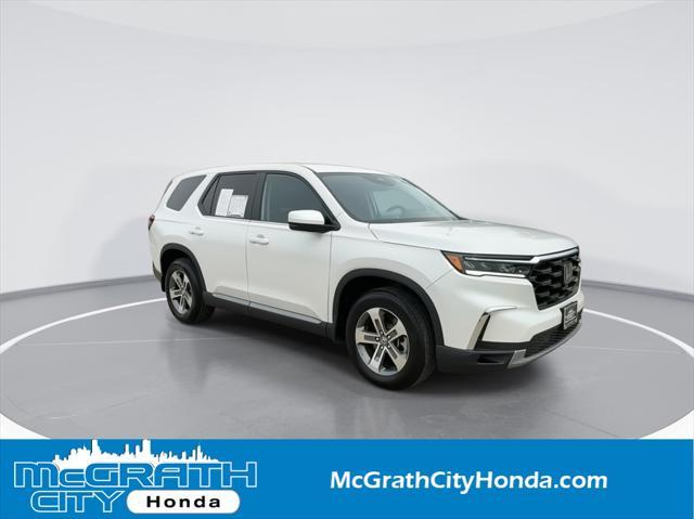 used 2025 Honda Pilot car, priced at $44,399