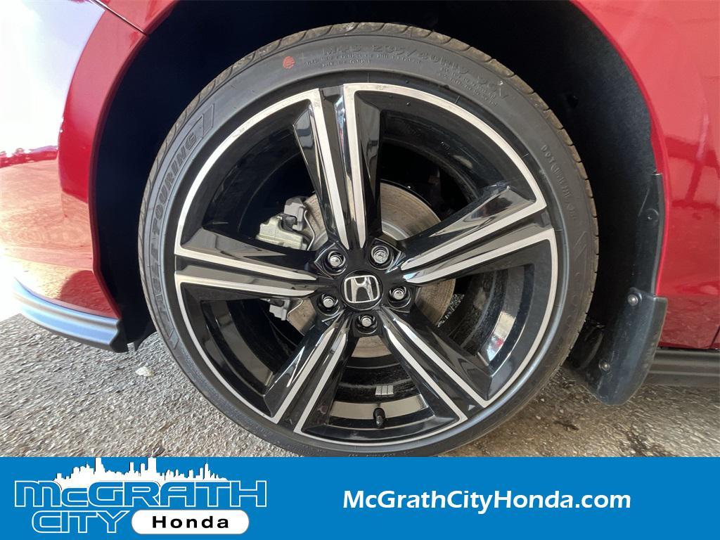 new 2025 Honda Accord Hybrid car, priced at $33,700